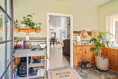 719 Peters, Raymond, WA 98577 - Photo 3