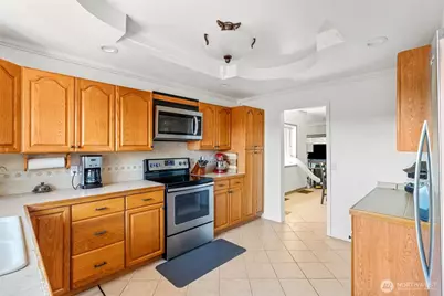 719 Peters, Raymond, WA 98577 - Photo 11