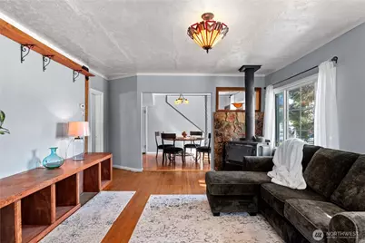 22 S Emerson Avenue, Wenatchee, WA 98801 - Photo 3