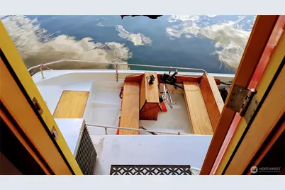 2040 Westlake Avenue N #17, Seattle, WA 98109 - Photo 21