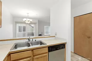 11424 1st Ave S, Seattle, WA 98168 - Photo 9