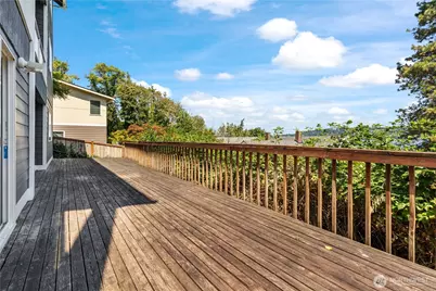 9844 Arrowsmith Avenue S, Seattle, WA 98118 - Photo 9