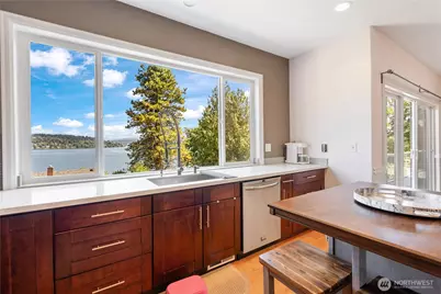 9844 Arrowsmith Avenue S, Seattle, WA 98118 - Photo 23