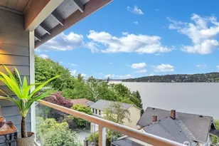 9844 Arrowsmith Ave S, Seattle, WA 98118 - Photo 3