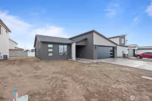 1264 E Mt Hood St, Othello, WA 99344 - Photo 33