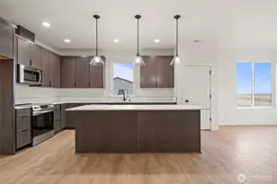 1269 E Mt Hood St, Othello, WA 99344 - Photo 5