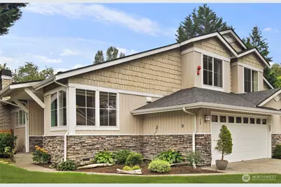 120 Newport Way NW #17, Issaquah, WA 98027 - Photo 1