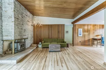 11521 Corliss Avenue N, Seattle, WA 98133 - Photo 5