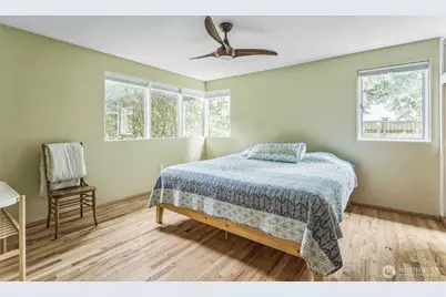 11521 Corliss Avenue N, Seattle, WA 98133 - Photo 31