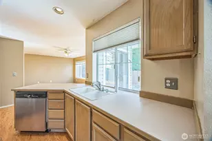 7608 145th Ave Ct E, Sumner, WA 98390 - Photo 11