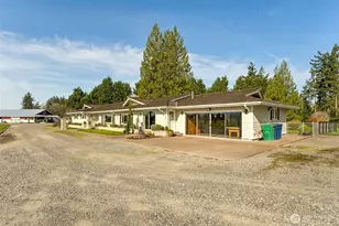 23420 SE 448th St, Enumclaw, WA 98022 - Photo 3