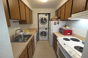 270 SE Barrington Dr, Oak Harbor, WA 98277 - Photo 9