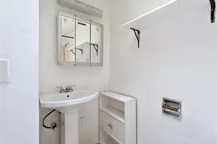 201 E 36th St, Tacoma, WA 98404 - Photo 11