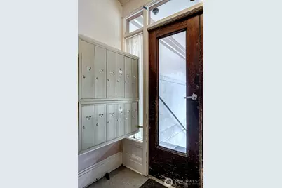 115 Bellevue Avenue E #105, Seattle, WA 98102 - Photo 3