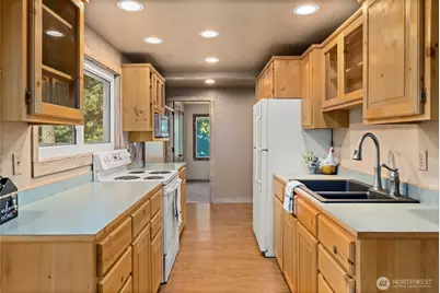 221 W Lakedale Drive, Ronald, WA 98940 - Photo 7