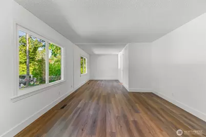 7051 S 125th Street, Seattle, WA 98178 - Photo 9