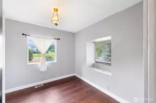 619 35th Street N, Anacortes, WA 98221 - Photo 11