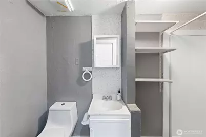 619 35th Street N, Anacortes, WA 98221 - Photo 17