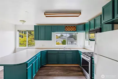 619 35th Street N, Anacortes, WA 98221 - Photo 23