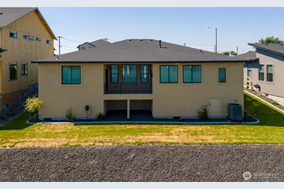 1405 W Lakeside Drive, Moses Lake, WA 98837 - Photo 9