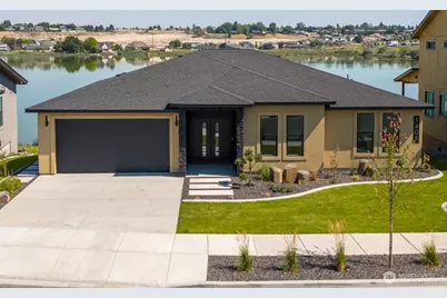1405 W Lakeside Drive, Moses Lake, WA 98837 - Photo 1