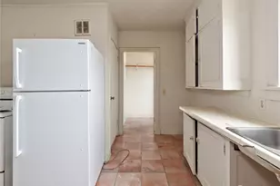 9265 57th Ave S, Seattle, WA 98118 - Photo 11