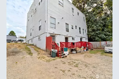 9265 57th Avenue S, Seattle, WA 98118 - Photo 5