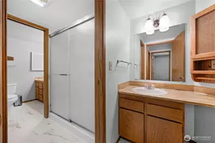 23509 Lakeview Dr, Mountlake Terrace, WA 98043 - Photo 19