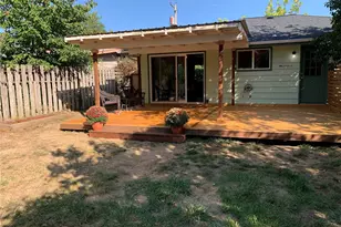 10211 SW Bank Rd, Vashon, WA 98070 - Photo 11