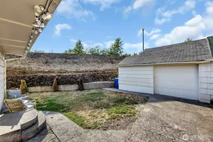 114 Cherry St, Castle Rock, WA 98611 - Photo 25