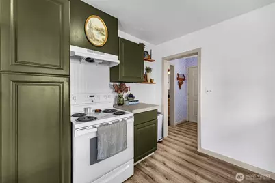 114 Cherry Street, Castle Rock, WA 98611 - Photo 11