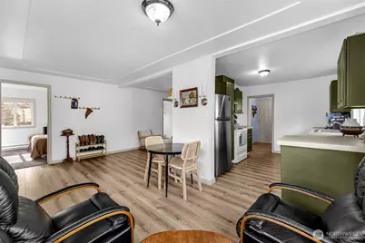 114 Cherry Street, Castle Rock, WA 98611 - Photo 9