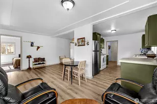 114 Cherry St, Castle Rock, WA 98611 - Photo 9