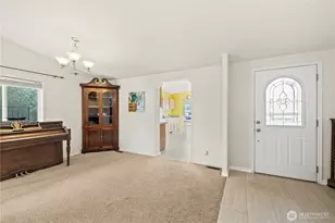 27225 217th Pl SE, Maple Valley, WA 98038 - Photo 5