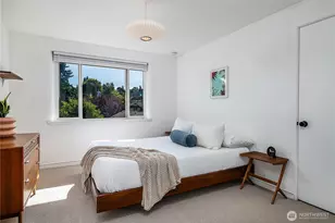 4818 Terrace Dr NE, Seattle, WA 98105 - Photo 11