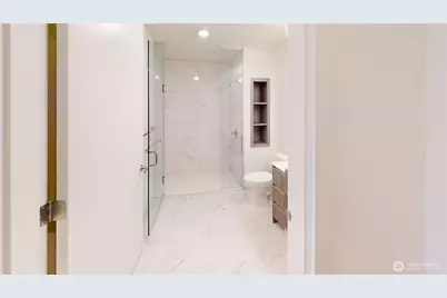 800 Columbia Street #702, Seattle, WA 98104 - Photo 5