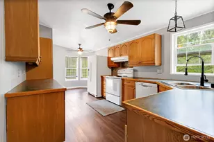 28205 73rd Ave E, Graham, WA 98338 - Photo 9