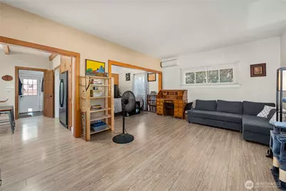 806 S 120th St S, Tacoma, WA 98444 - Photo 9