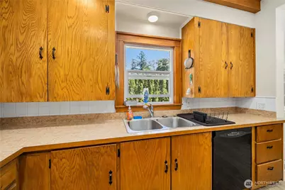 806 S 120th St S, Tacoma, WA 98444 - Photo 19