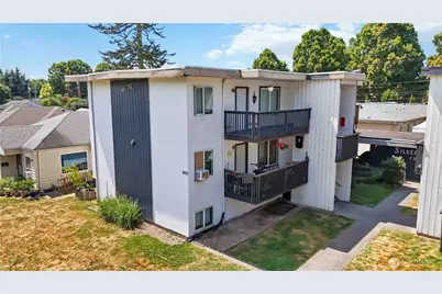 1337 10th Avenue, Longview, WA 98632 - Photo 1