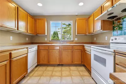 5620 Seahurst Avenue, Everett, WA 98203 - Photo 3