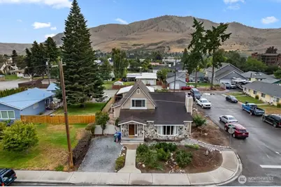 233 W Gibson Avenue, Chelan, WA 98816 - Photo 29
