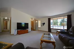 14638 Lawrence Lake Rd SE, Yelm, WA 98597 - Photo 7