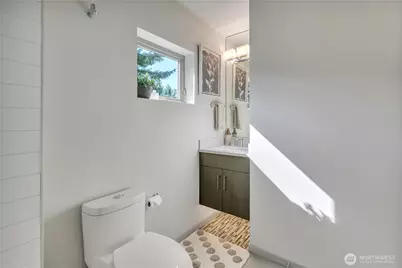 5008 Fauntleroy Way SW #B, Seattle, WA 98136 - Photo 17