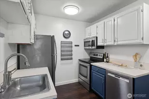 3024 NE 143rd St, Seattle, WA 98125 - Photo 11