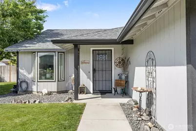 1346 E Greens Loop, Moses Lake, WA 98837 - Photo 5