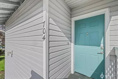 1101 37th Street #704, Auburn, WA 98002 - Photo 1