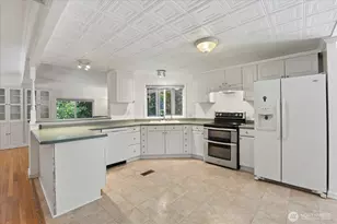 12700 Marine Dr, Tulalip, WA 98271 - Photo 9