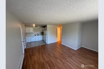 313 E Woodworth Street #4, Sedro Woolley, WA 98284 - Photo 3