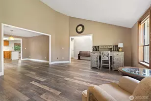 13520 16th Ave Ct S, Tacoma, WA 98444 - Photo 9